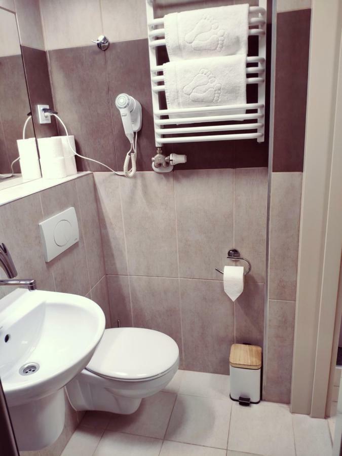 Babilon Hostel *